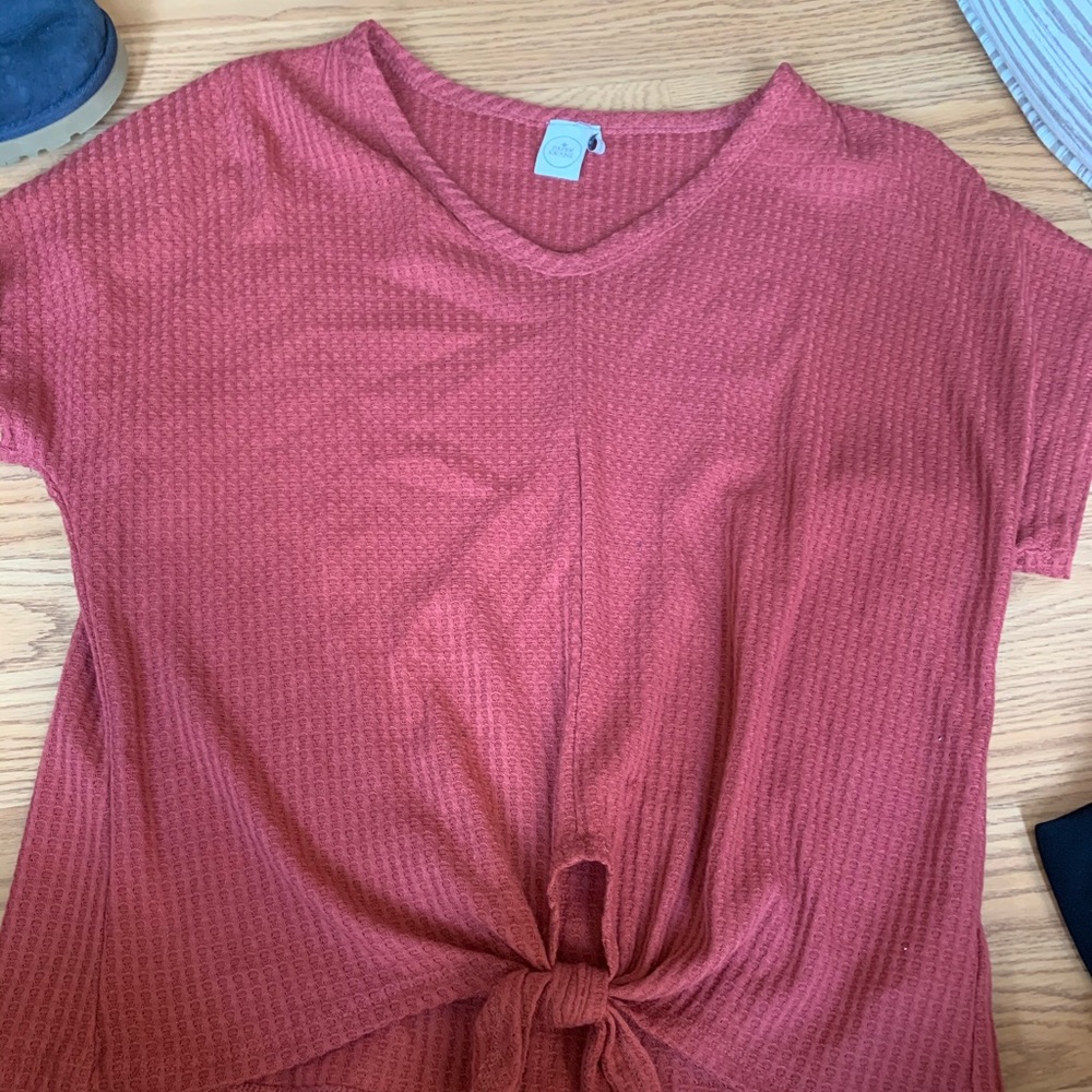 Burnt orange knot short sleeve top